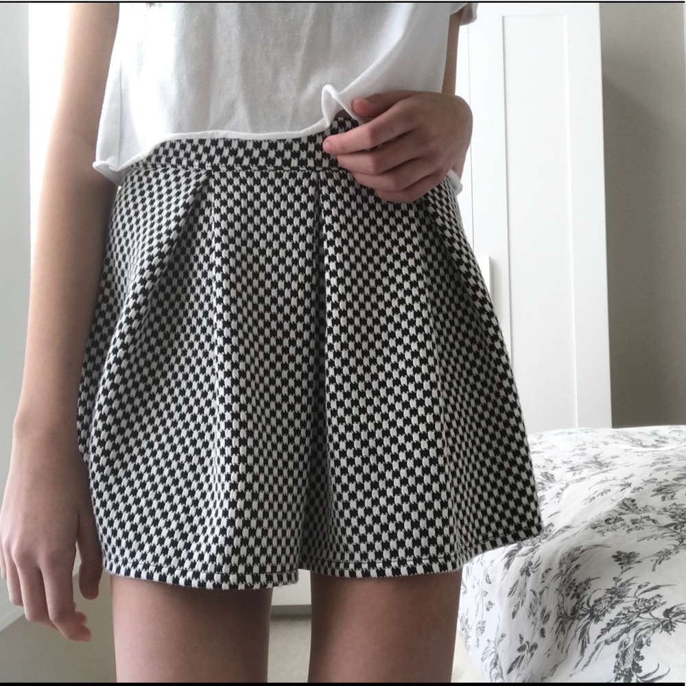 Checkered Black And White Houndstooth Skirt